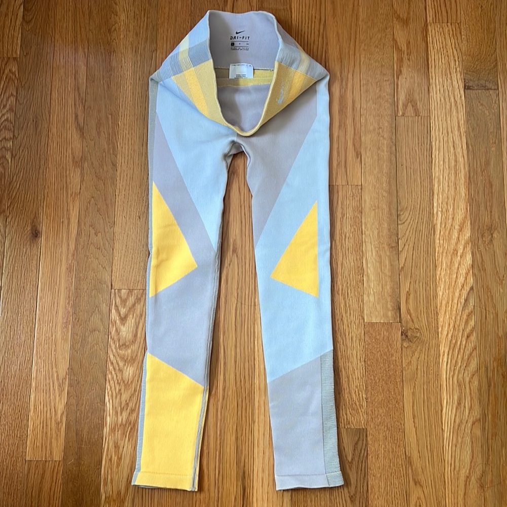 Nike knit yellow/gray leggings
